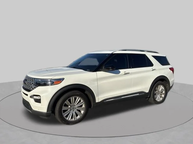 Used 2022 White Ford Limited image 4