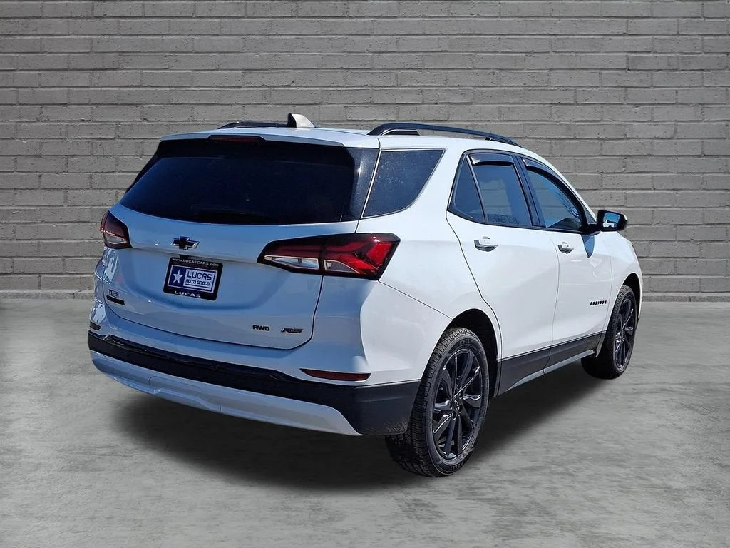 Used 2024 Summit White Chevrolet RS image 40
