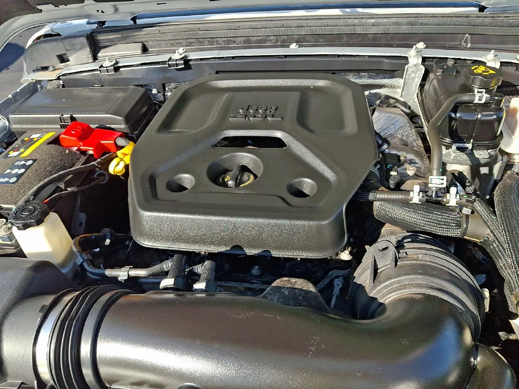 Used 2024 Silver Jeep Sahara 4xe image 30