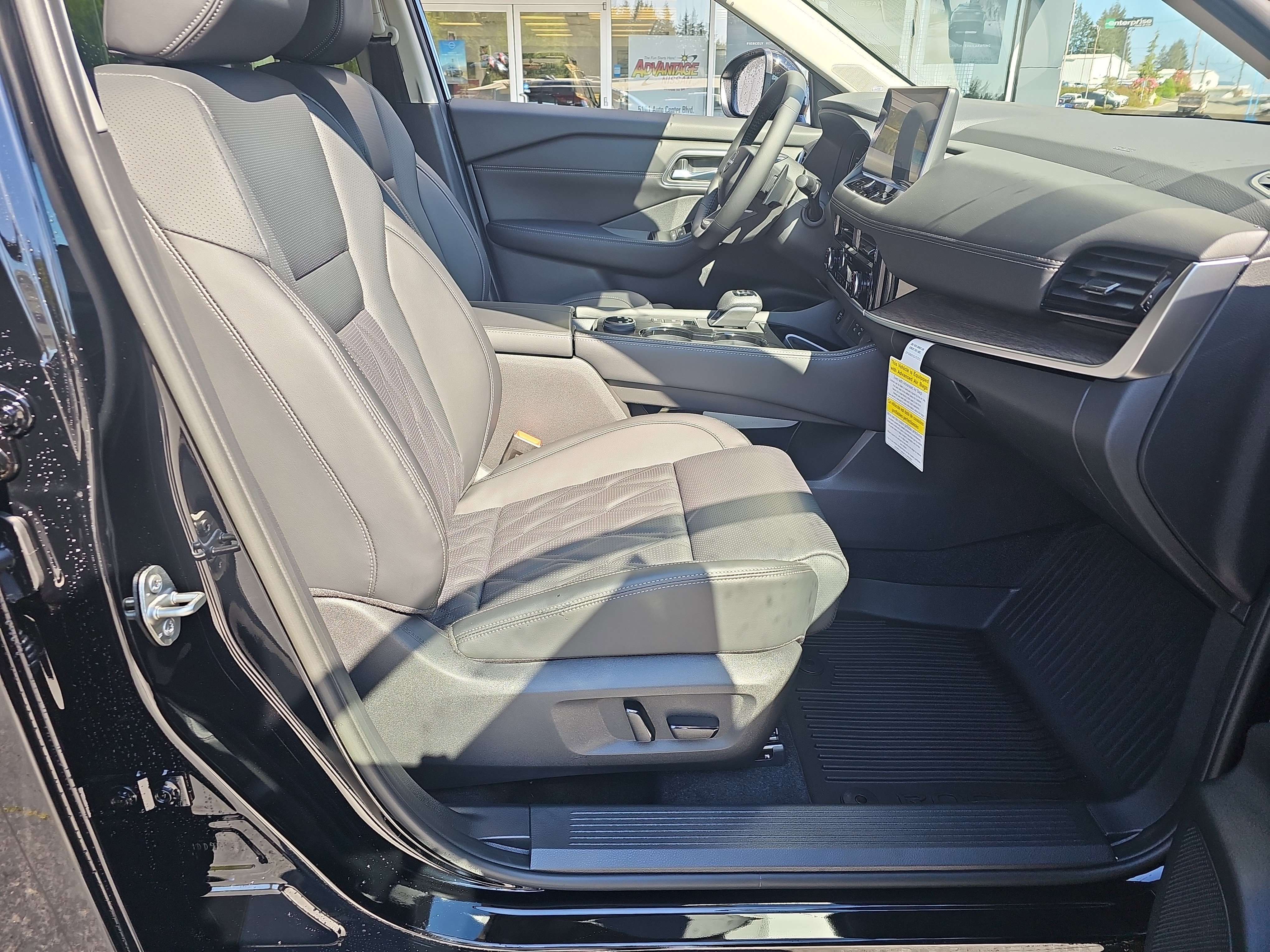 New 2026 Super Black Nissan Platinum image 22