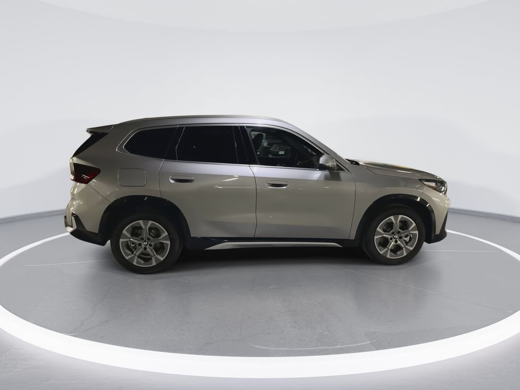 Used 2026 Silver Metallic BMW xDrive28i image 9