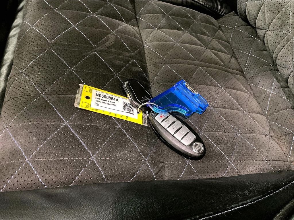 Used 2016 Gun Metallic Nissan SR image 30