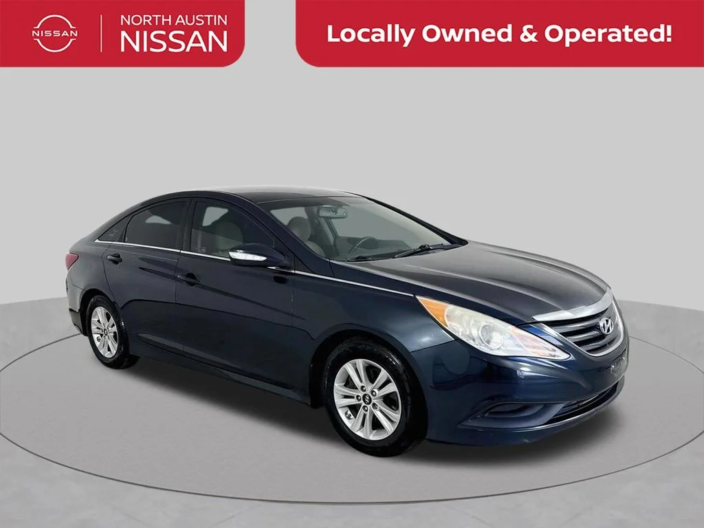 Used 2014 Blue Hyundai GLS image 1