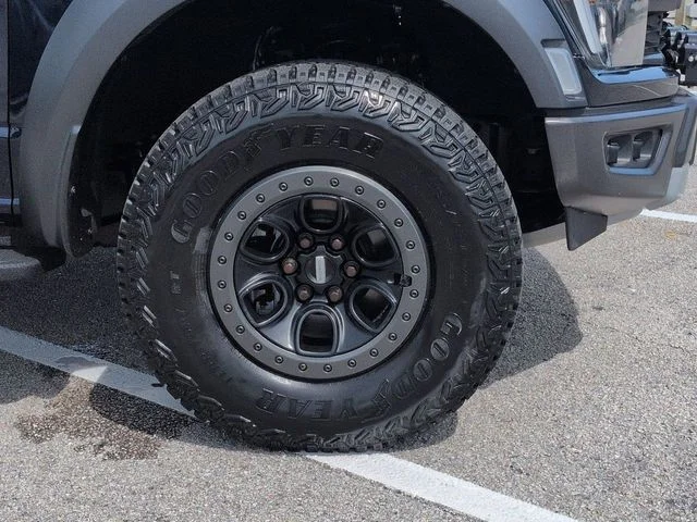 2022 Ford F-150 Raptor - Photo 11