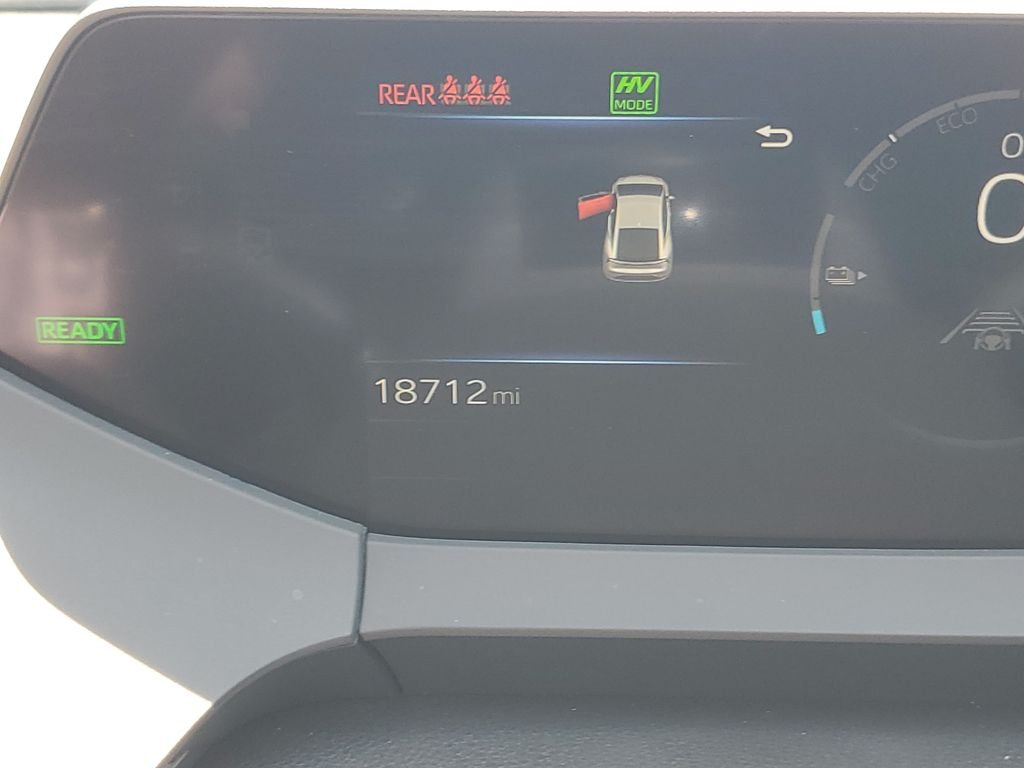 Used 2024 Pearl Toyota XSE Premium image 28