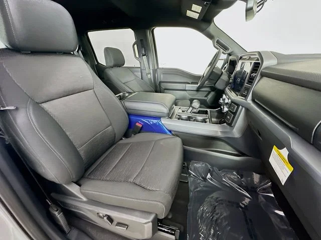 New 2026 Iconic Silver Metallic Ford XLT image 27