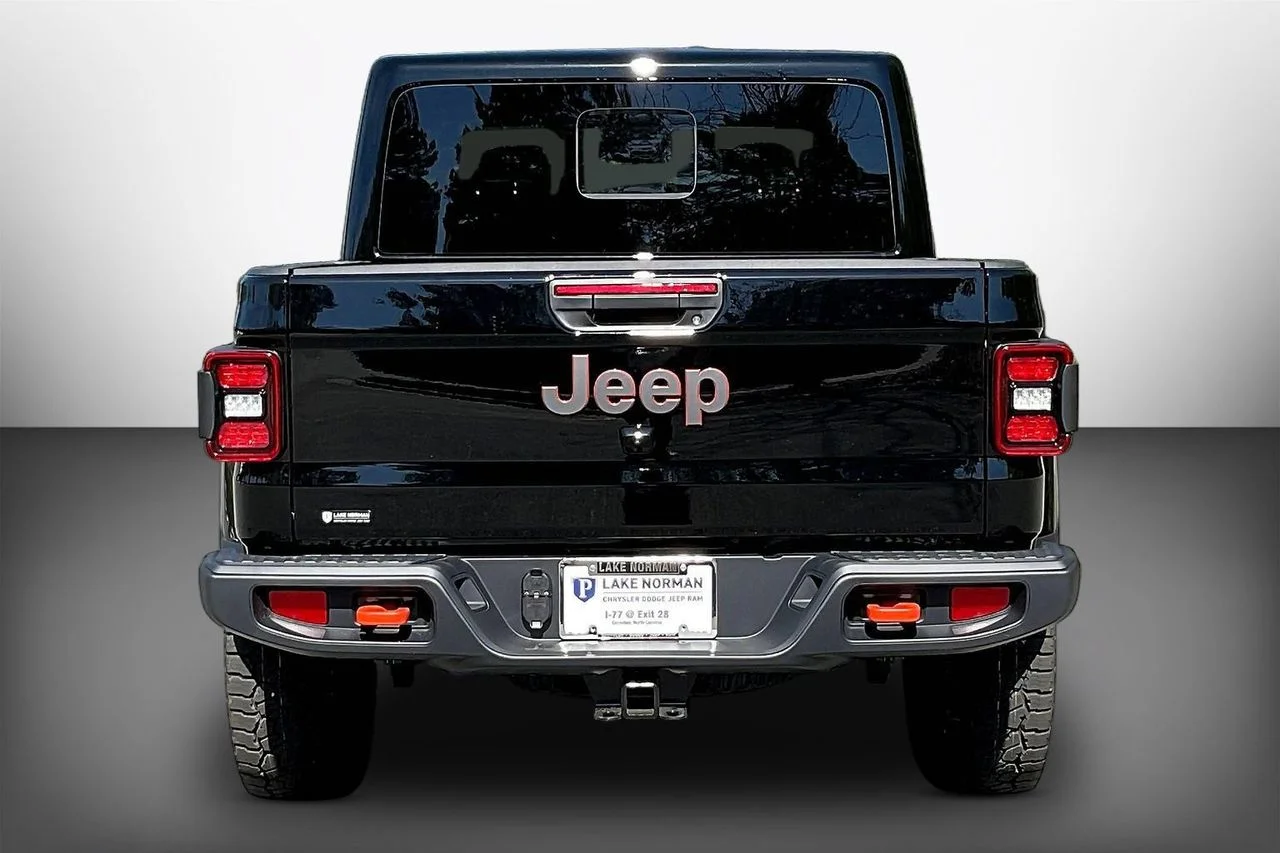 New 2026 Black Clearcoat Jeep Mojave image 7