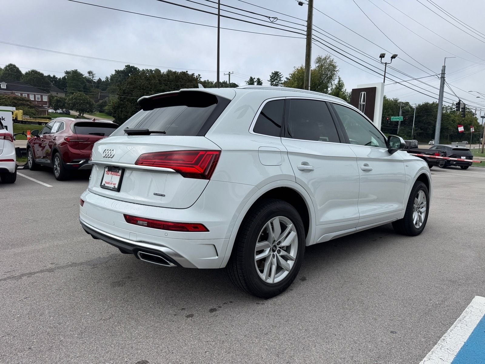 Used 2022 Glacier White Metallic Audi 45 S line Premium image 5