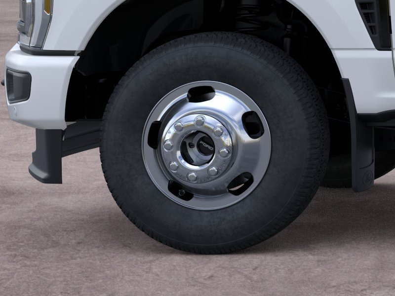 New 2026 Star White Metallic Tri-Coat Ford F-350® Platinum® image 19