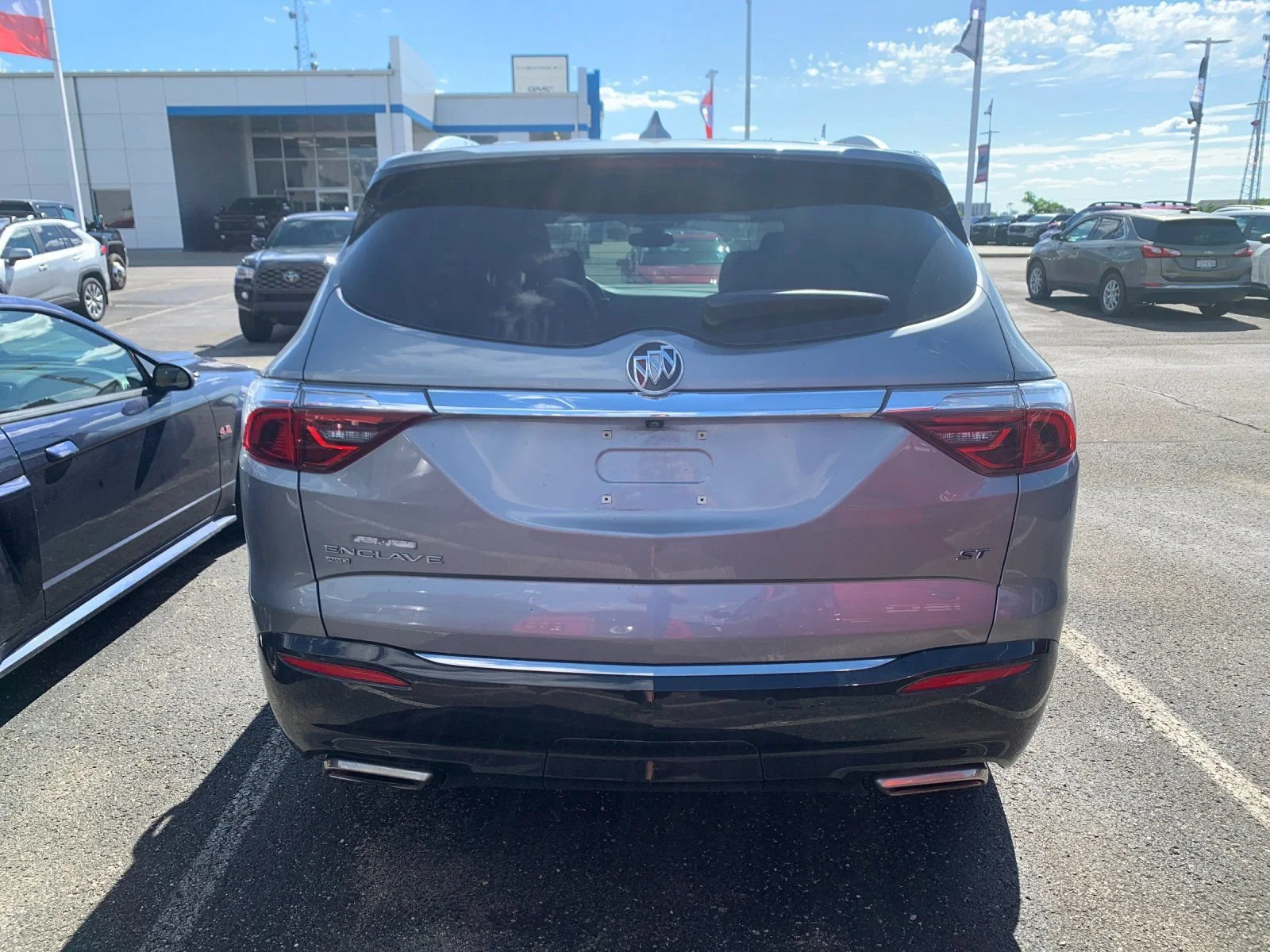 Used 2023 Moonstone Gray Metallic Buick Essence image 3