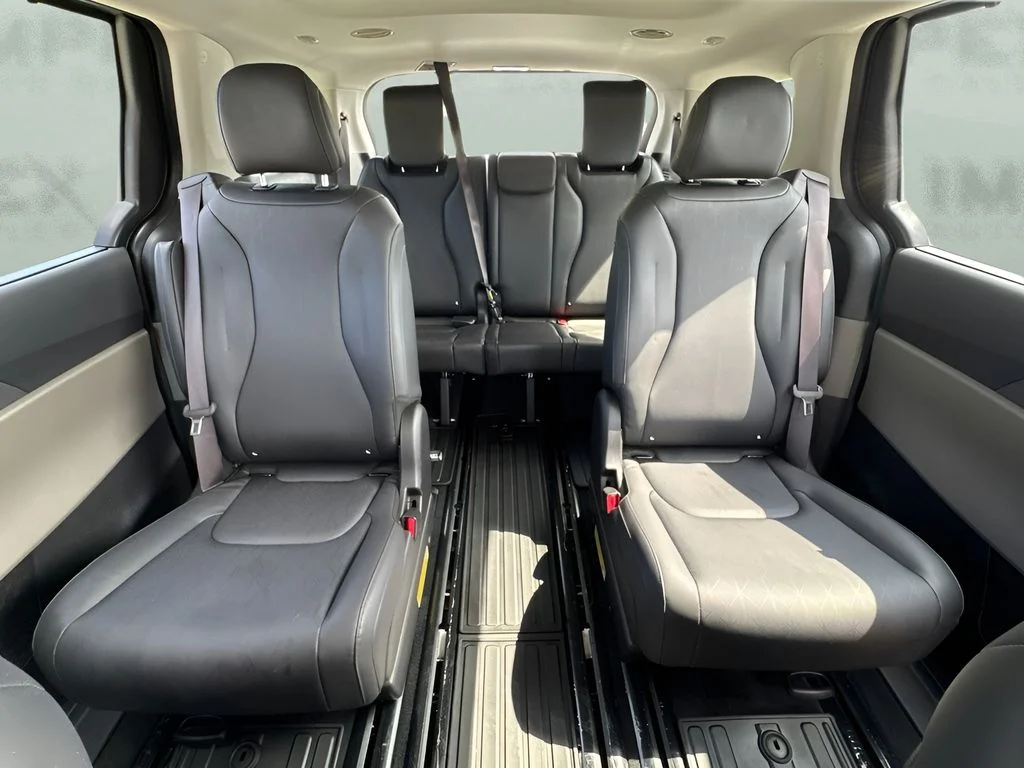 Used 2025 White Kia SX image 11