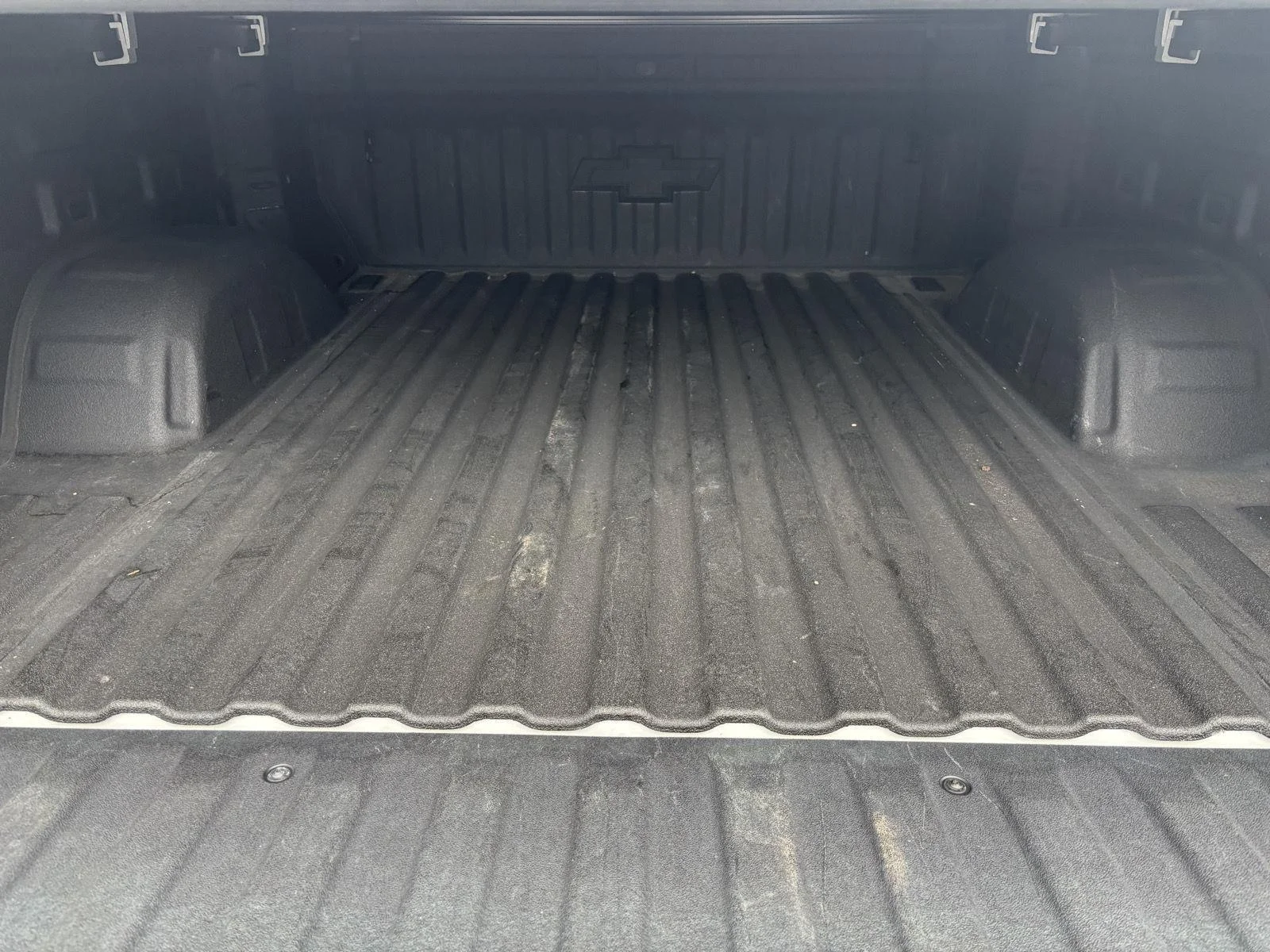 Used 2021 SUMMIT WHITE Chevrolet RST image 32
