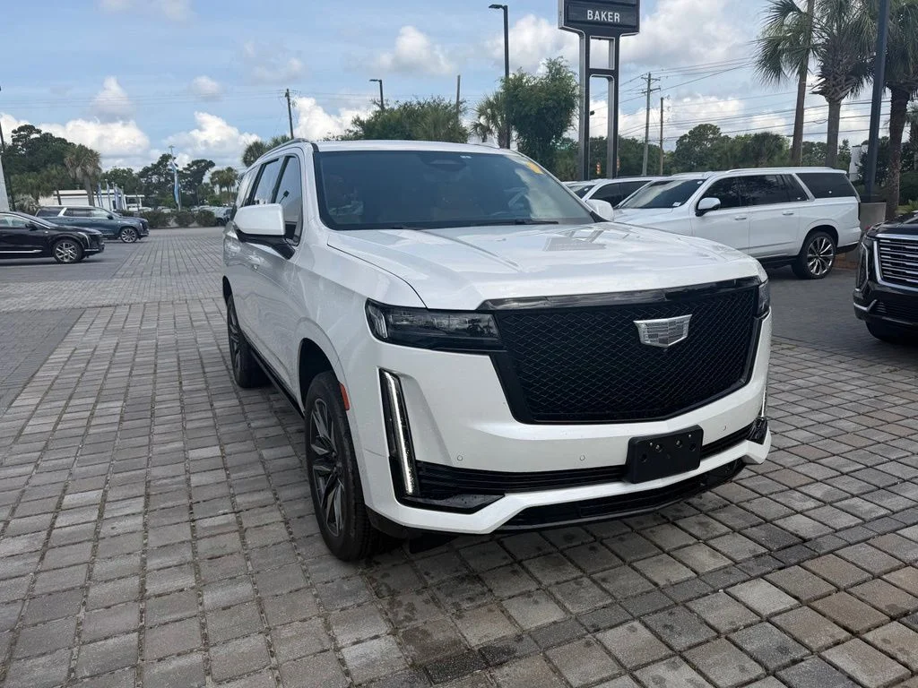 Used 2021 Crystal White Cadillac Sport image 4