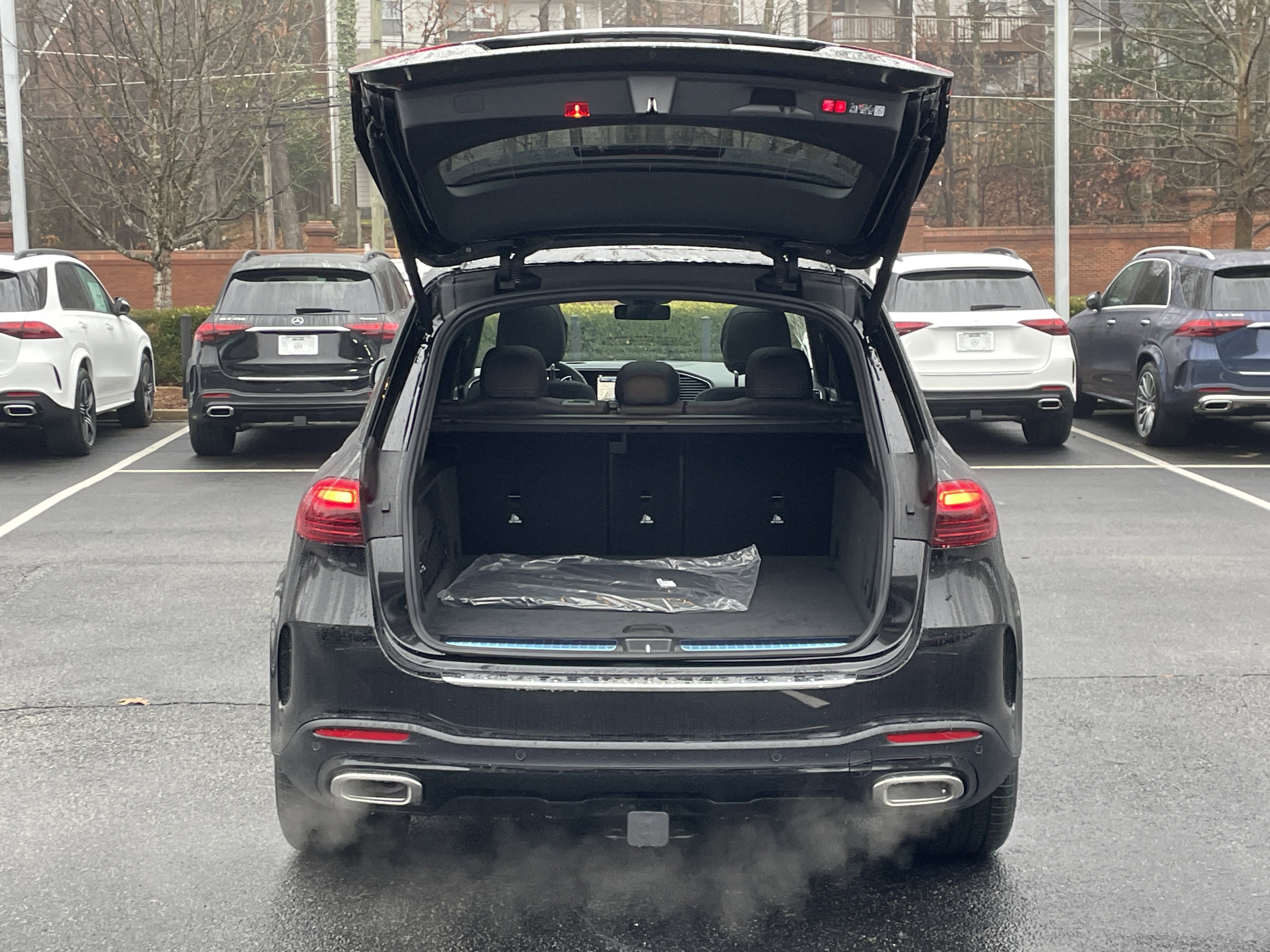 New 2026 Obsidian Black Metallic Mercedes-Benz GLE 580 4MATIC® SUV image 8