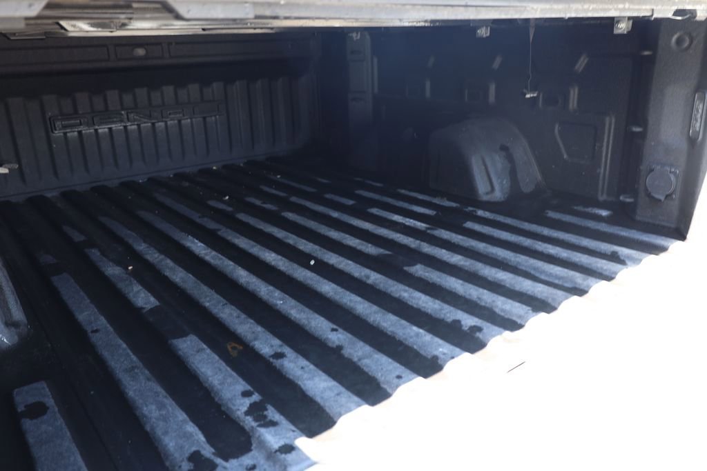 Used 2020 White Frost Tricoat GMC Denali image 23