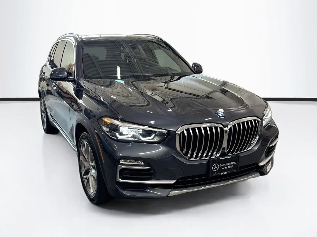 Used 2021  BMW xDrive40i image 3