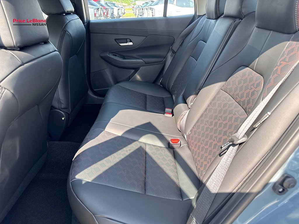 New 2026 Atlantic Gray Metallic / Super Black Two-tone Nissan SR image 8