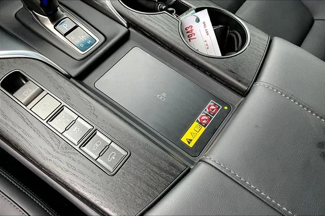 Used 2025 Green Lexus 700h Overtrail image 15