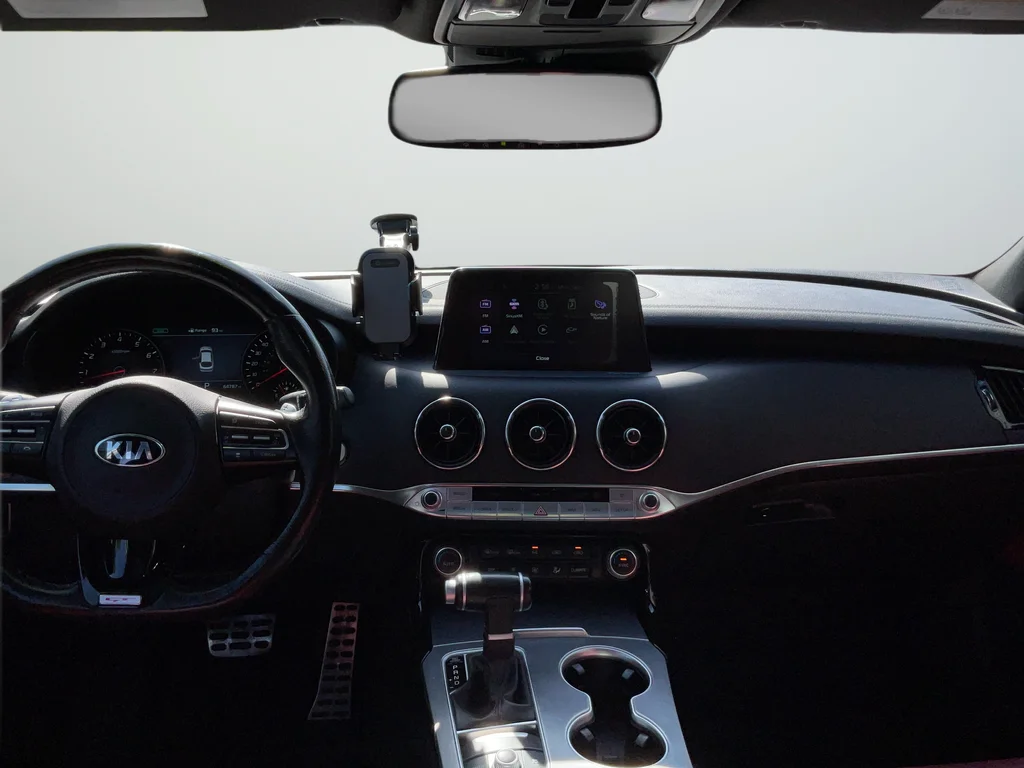 Used 2020 White Kia GT1 image 9