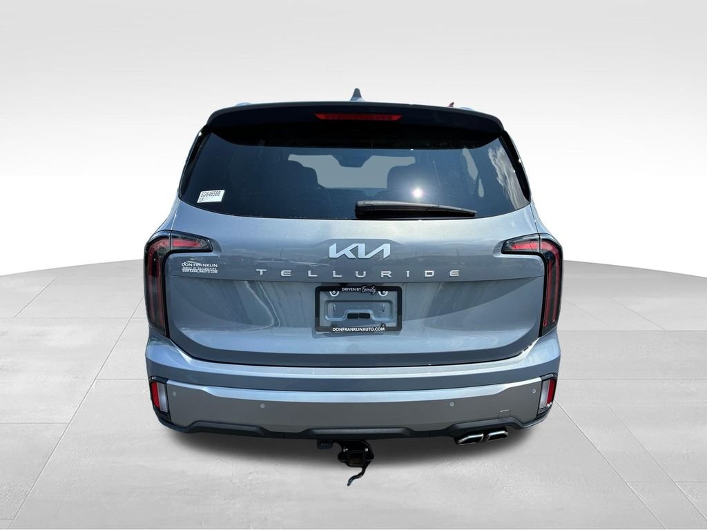 Certified Used 2025 Silver Kia SX image 3