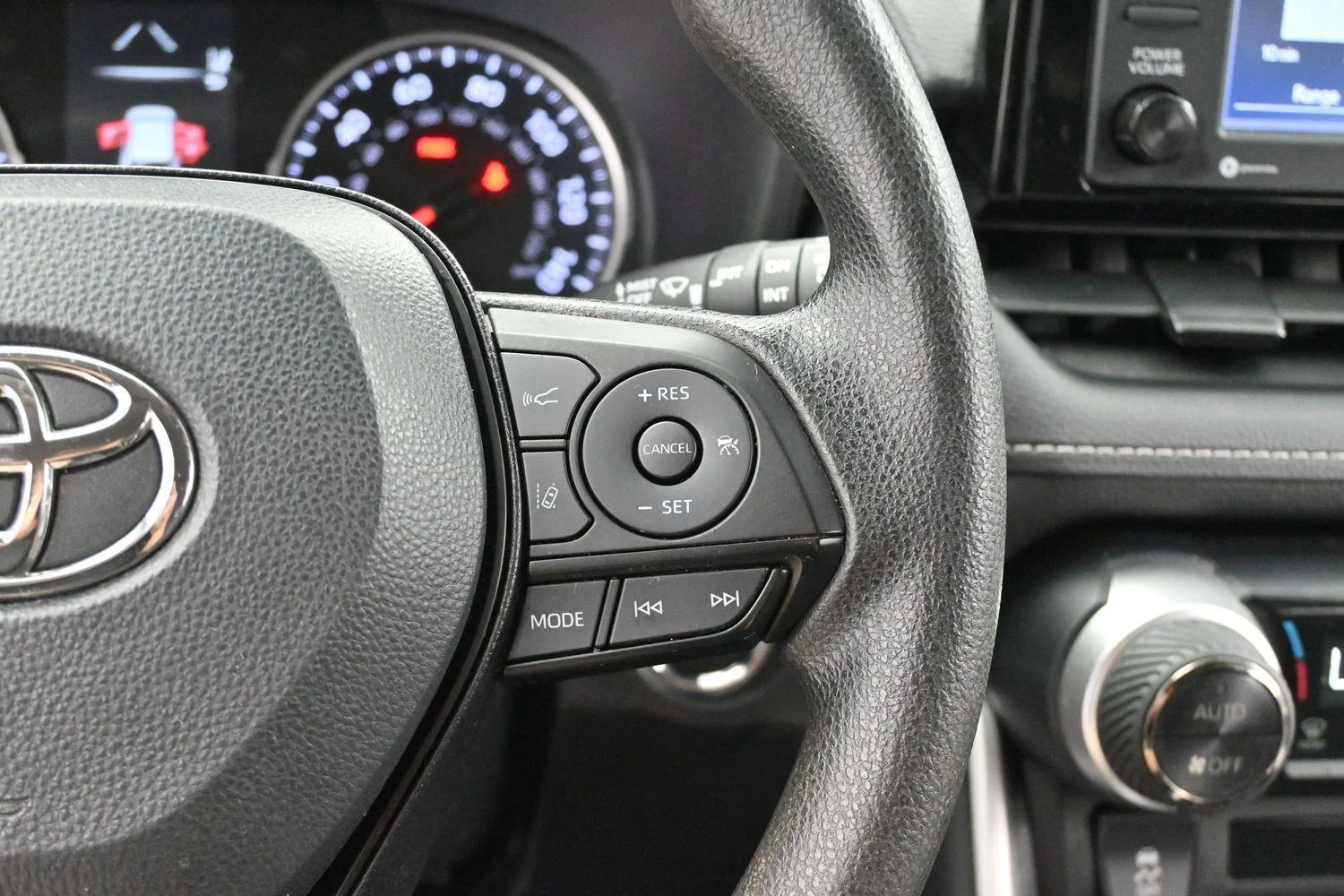 Used 2022 Magnetic Gray Metallic Toyota XLE image 15