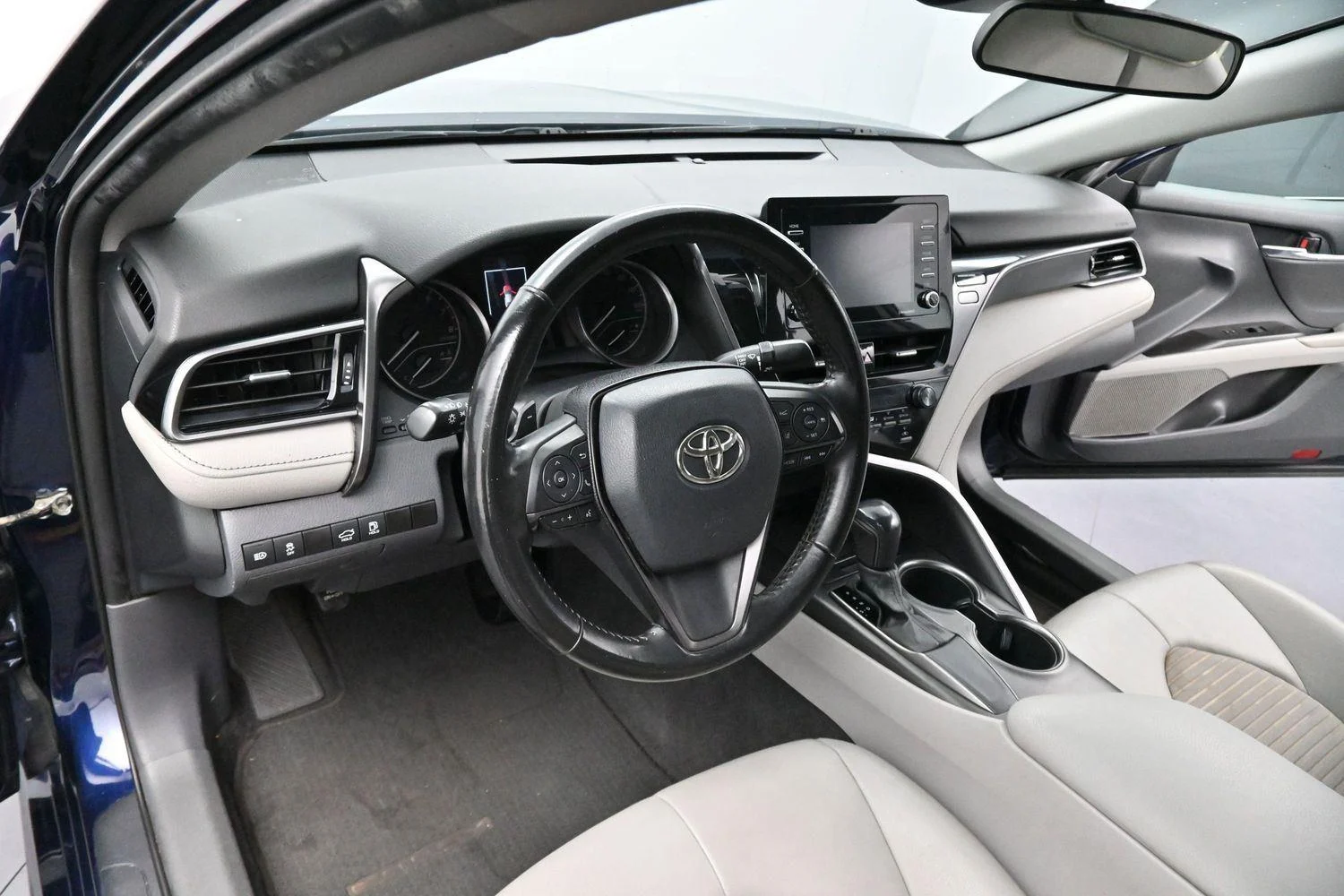 Used 2021 Blueprint Toyota SE image 14