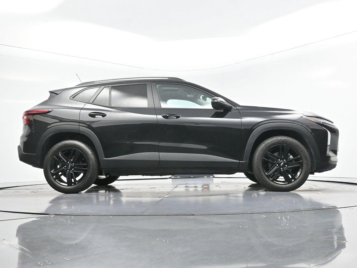 Used 2025 Mosaic Black Metallic Chevrolet ACTIV image 47