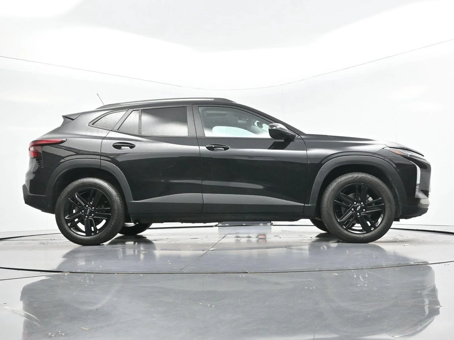 Used 2025 Mosaic Black Metallic Chevrolet ACTIV image 47
