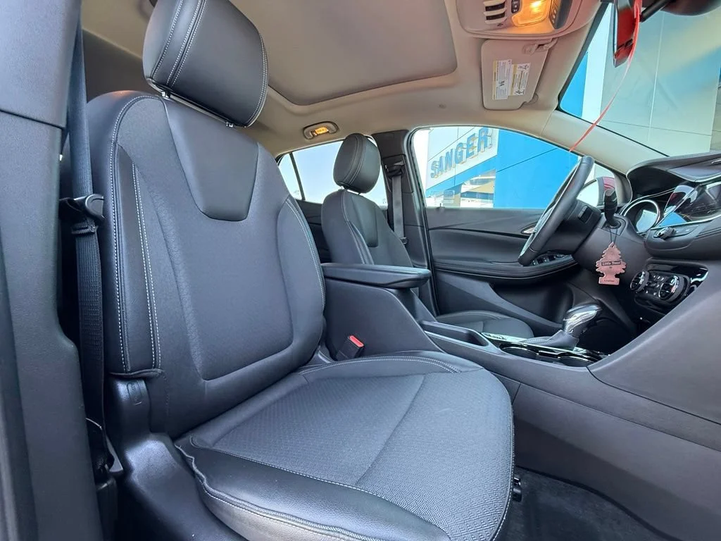Used 2022 CINNABAR METALLIC Buick Select image 16