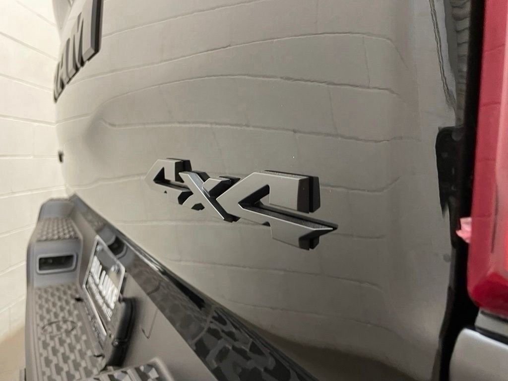 New 2026 Diamond Black Crystal Pearl-Coat Exterior Paint RAM RHO image 5