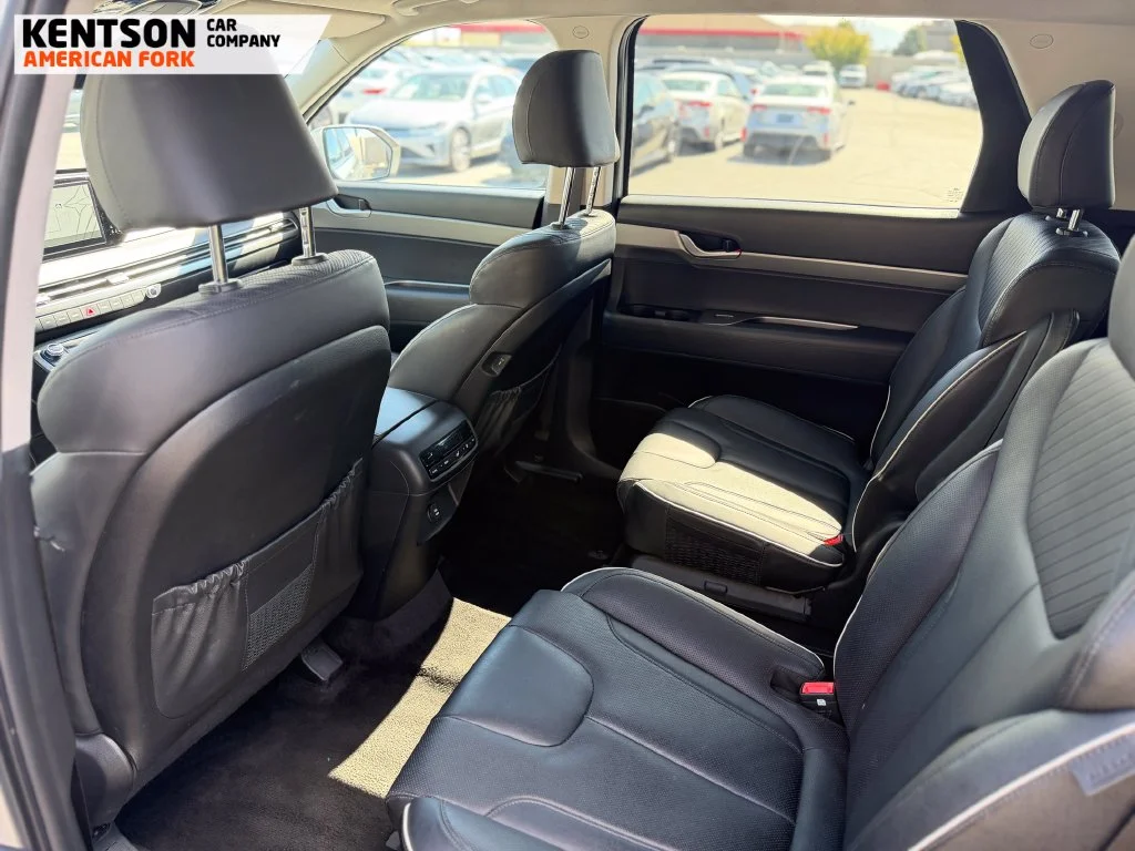 Used 2025 Silver Hyundai SEL image 30