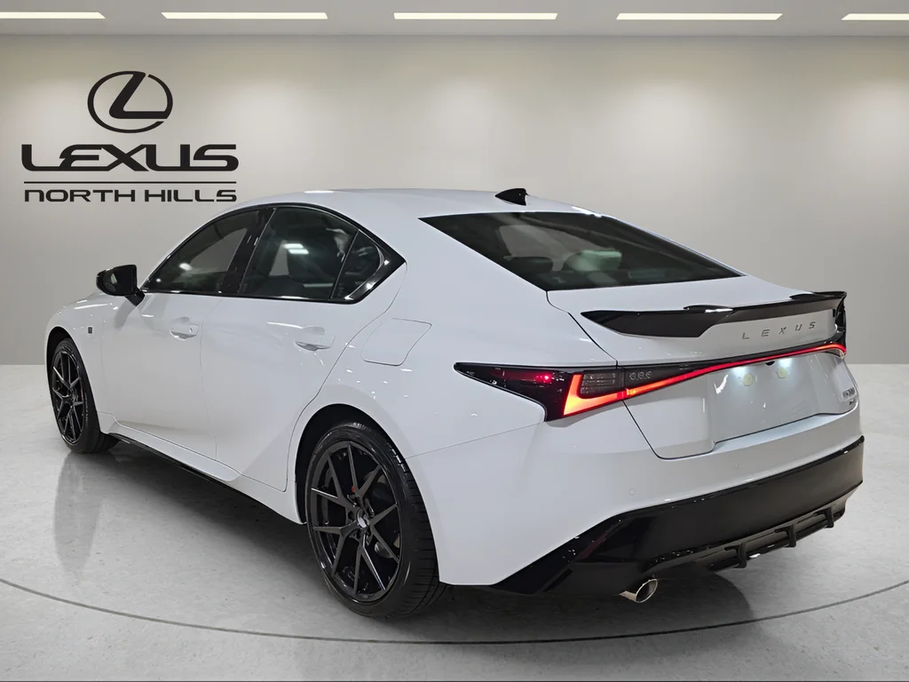 2026 Lexus IS 350 F SPORT - Photo 8