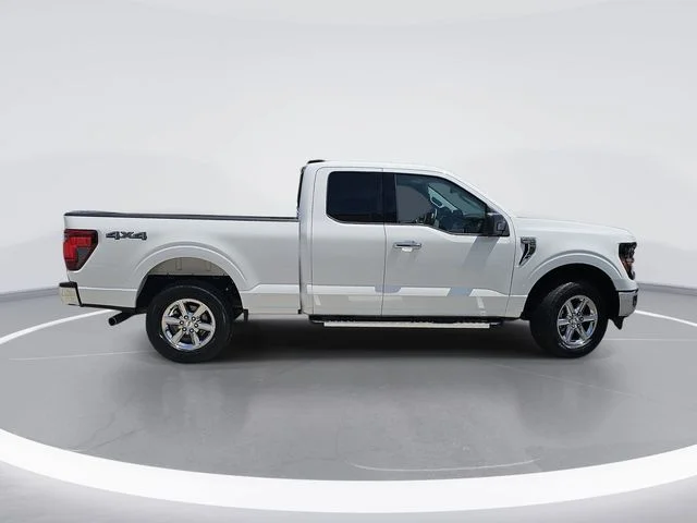Used 2024 White Ford XLT image 6