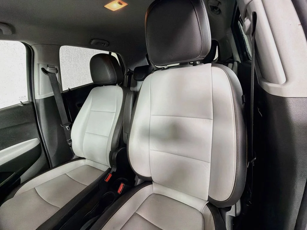 Used 2022 Gray Chevrolet LT image 12