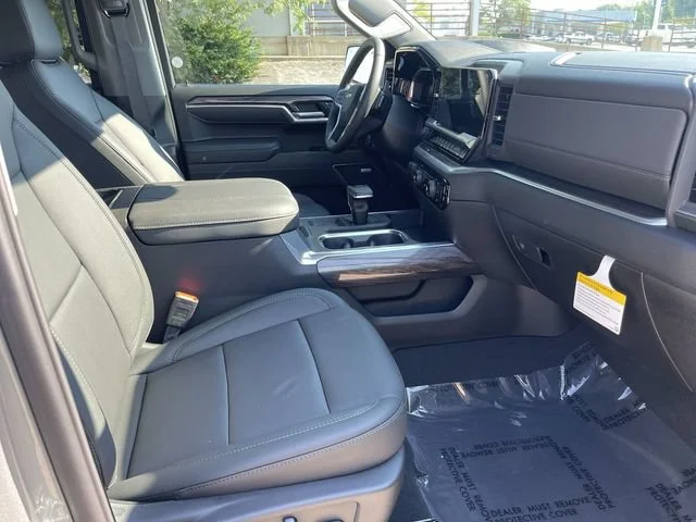 2026 Chevrolet Silverado 1500 LTZ - Photo 17