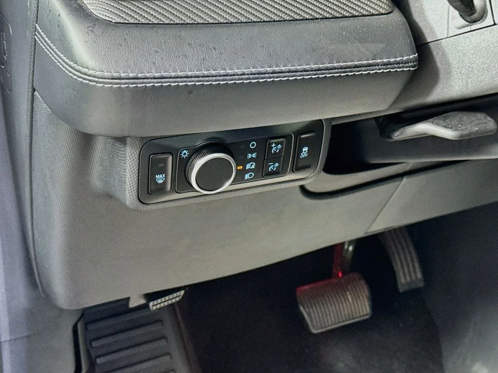 Used 2023 Space White Metallic Ford Premium image 17