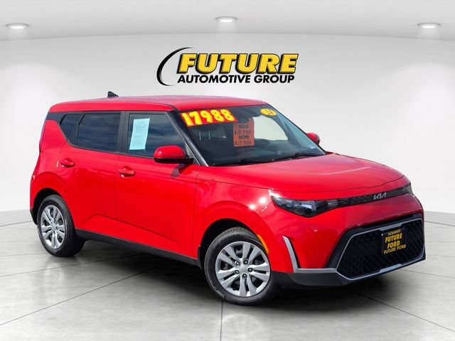 Used 2024 Red Kia LX image 1