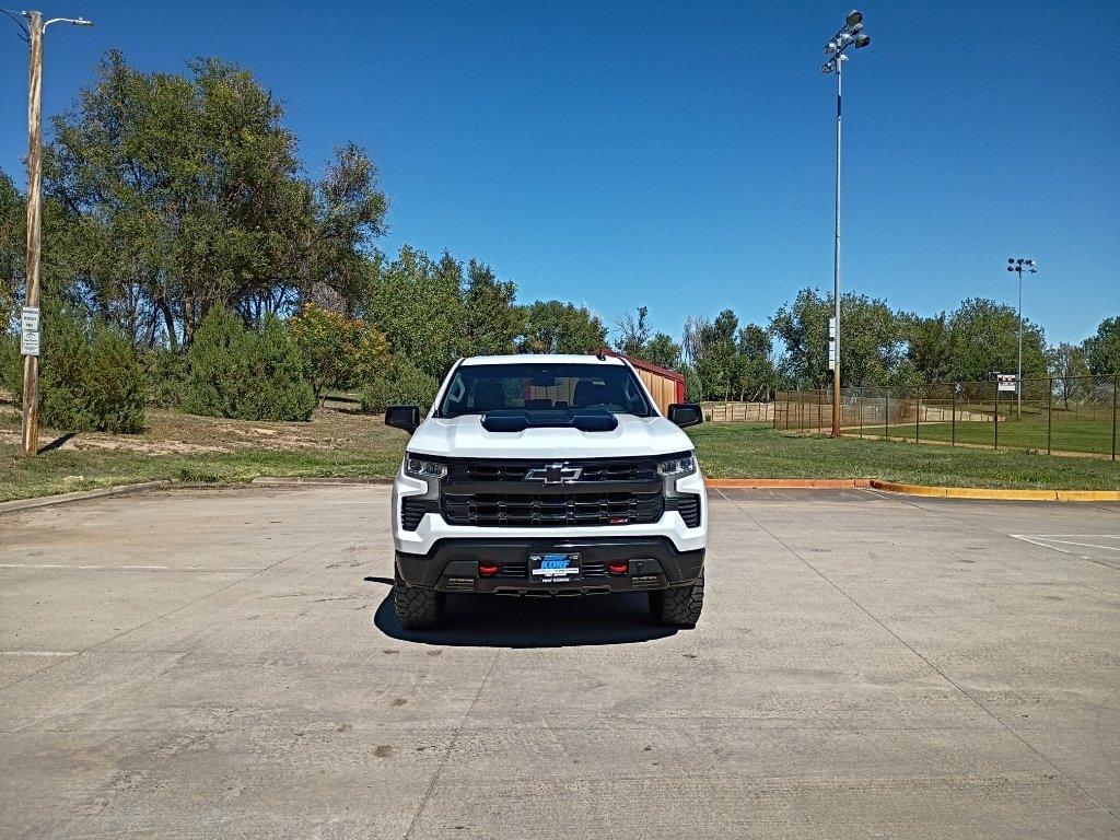 Used 2025 Summit White Chevrolet LT Trail Boss image 9