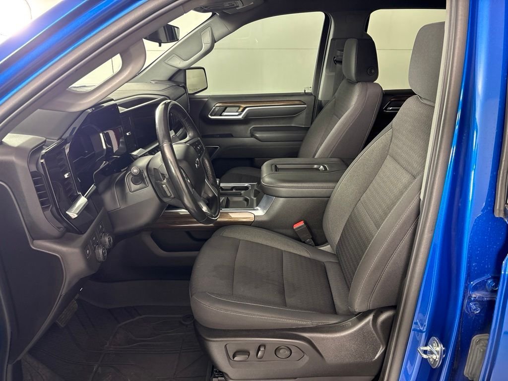 Used 2022 Blue Chevrolet RST image 33