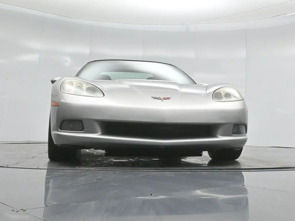 Used 2005 Silver Chevrolet Base image 39