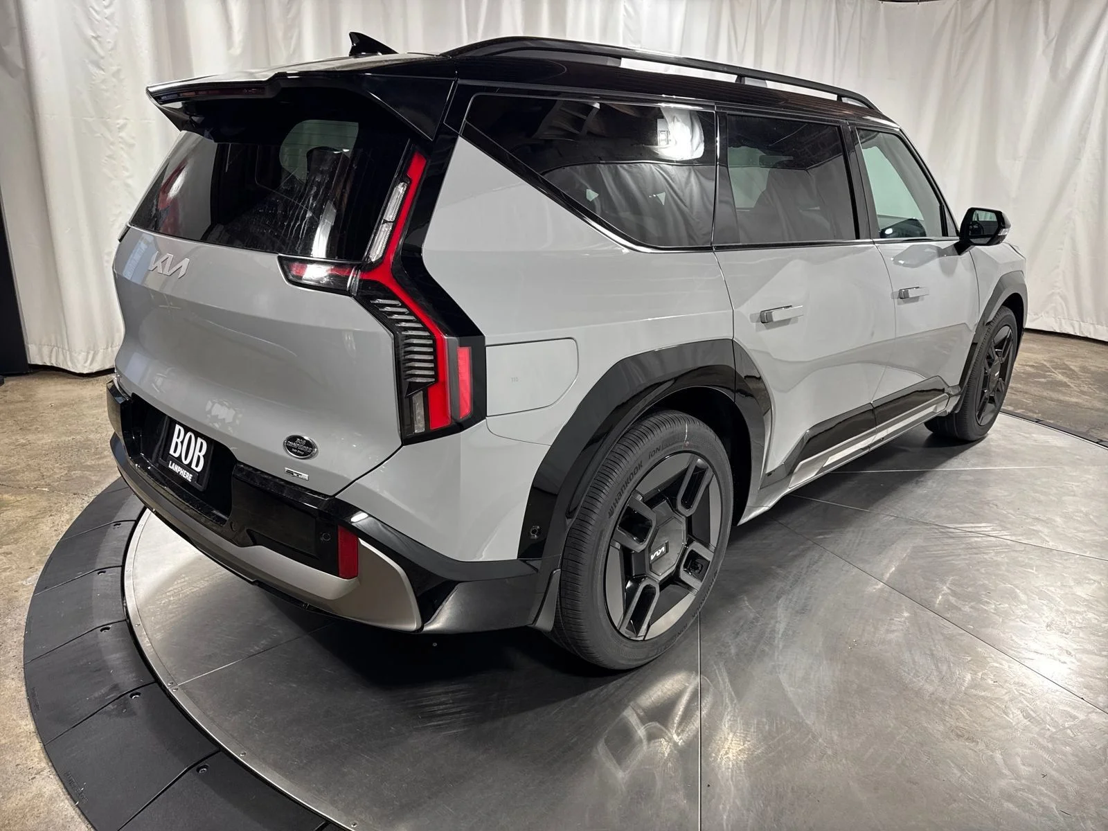 New 2026 Wolf Gray/Ebony Black Roof Kia GT-Line image 8