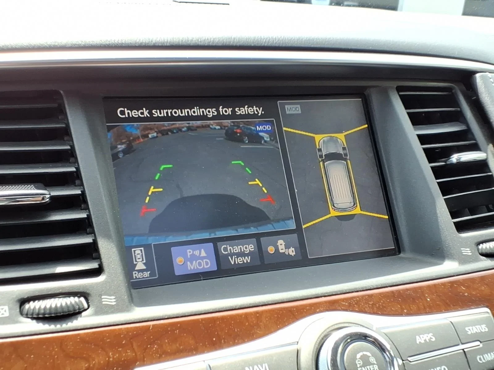 Used 2019 Black INFINITI LUXE image 17