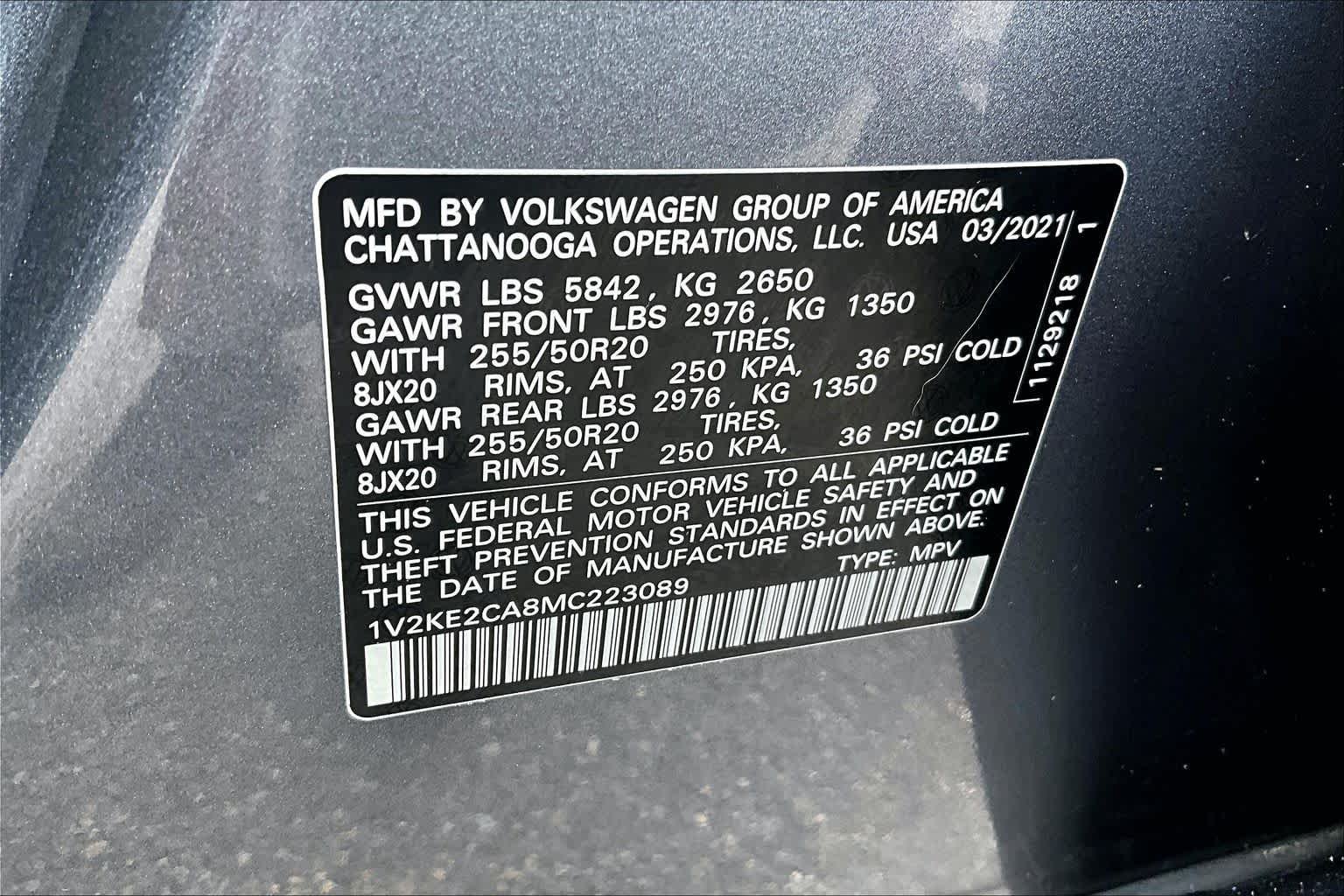 Used 2021 Platinum Gray Metallic Volkswagen 3.6L V6 SE w/Technology image 34