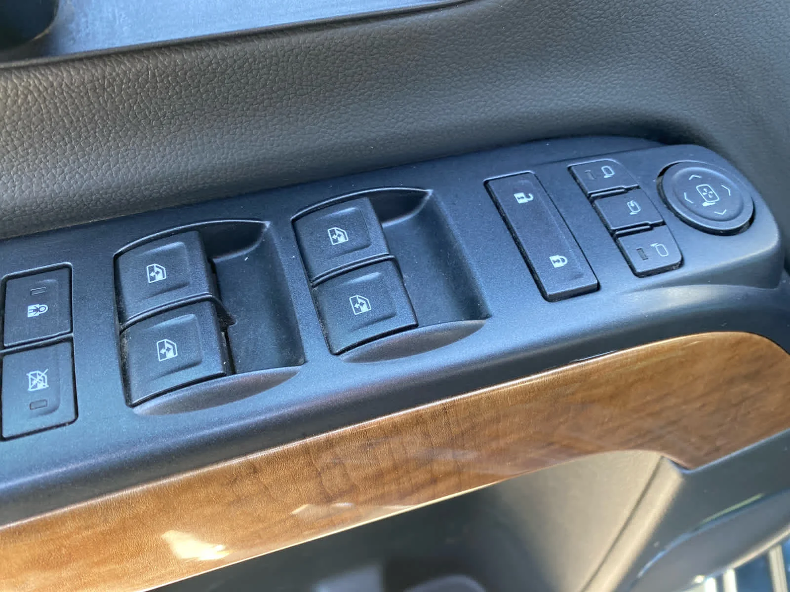 Used 2017 GRAPHITE METALLIC Chevrolet LTZ image 8