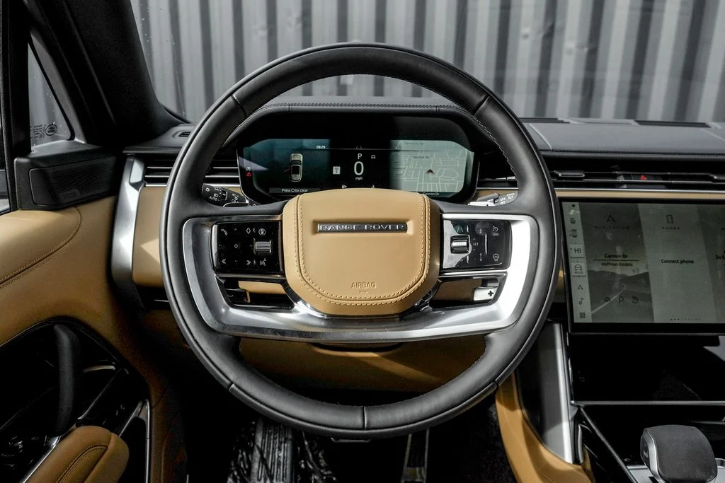 New 2026 Fuji White Land Rover SE image 18