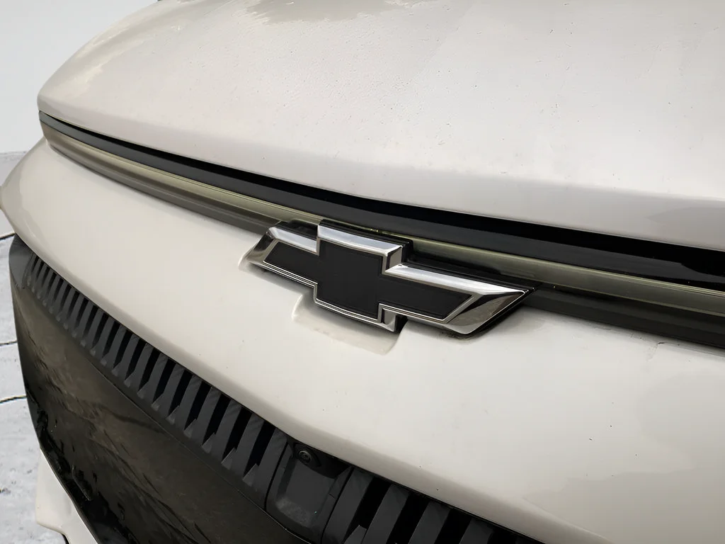 2025 Chevrolet Equinox EV RS - Photo 29