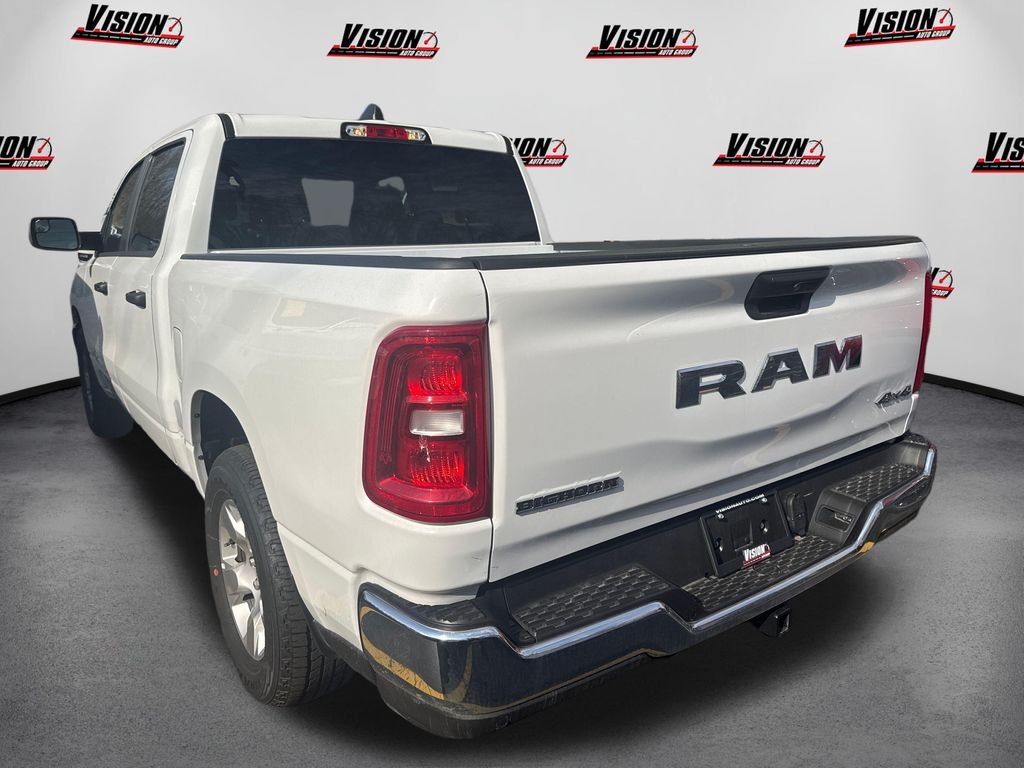 Used 2025 White Ram Big Horn/Lone Star image 30
