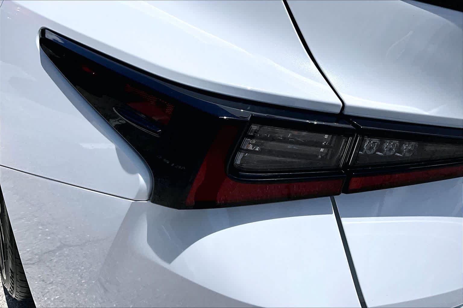 Used 2025 Ultra White Lexus F SPORT Design image 29