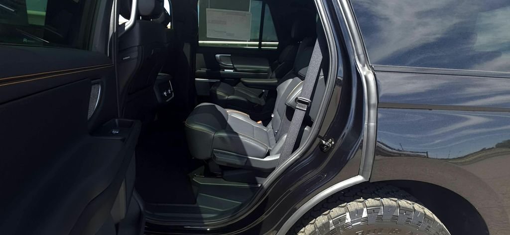 New 2026 Agate Black Metallic Ford Tremor® image 34