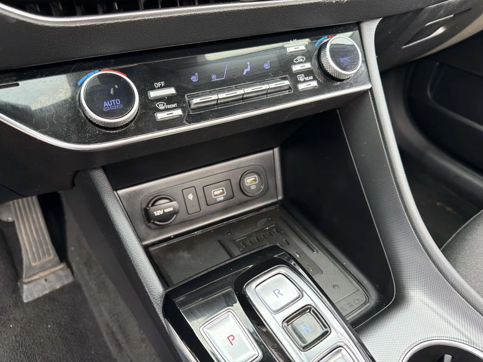 Used 2021 Gray Hyundai SEL image 26